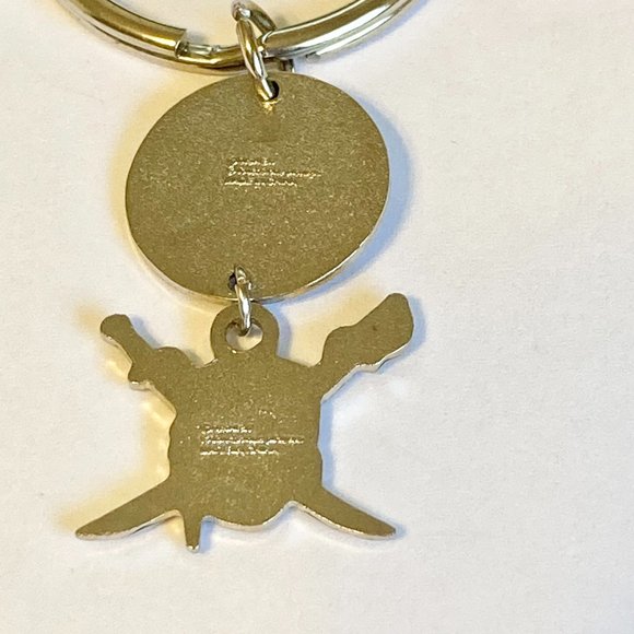 Vintage Disney Pirates of the Caribbean Keychain Keyring Skull Crossbones - Picture 5 of 9